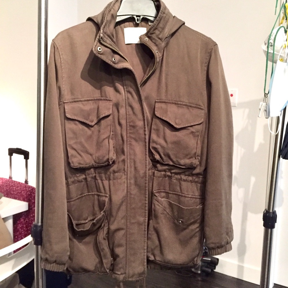 Aritzia TNA Khaki Warm jacket